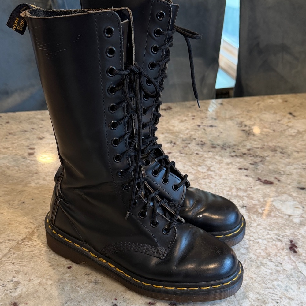 Dr. Martens Black Tall Lace-Up Boots vintage made in England aw4